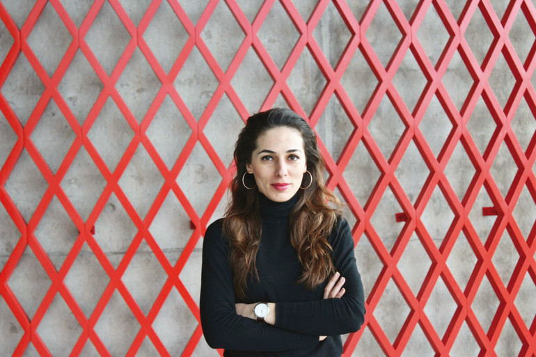 Özge Akbulut kadın memesi tepkileri gösteren meme icat etti