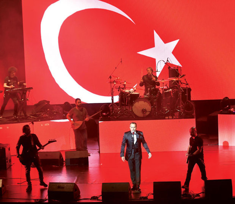 Haluk Levent’in dönüşü