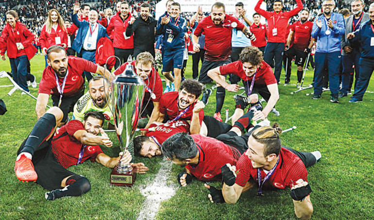 Bu işte bir gariplik var Murat Başoğlunun eski eşi Hande Bermekin açıklamaları tartışma konusu oldu