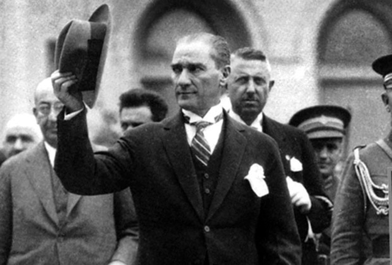 Prof. İlber Ortaylı’dan A’dan Z’ye Cumhuriyet