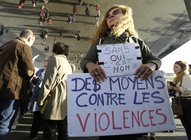 #MeToo kampanyası sokağa taşındı