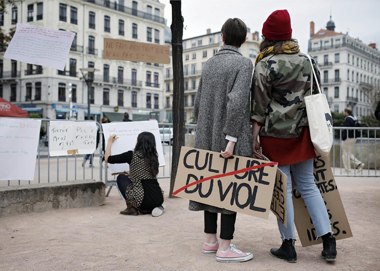#MeToo kampanyası sokağa taşındı