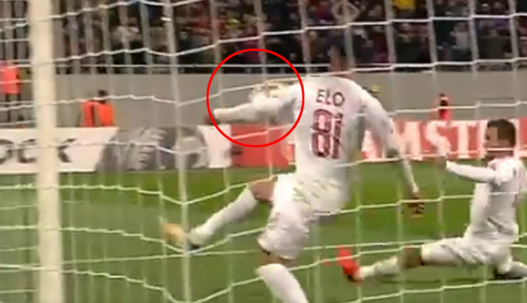 Halis Özkahyadan UEFA Avrupa Liginde skandal hata