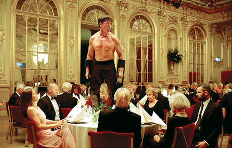 Ya içindesindir ‘Kare’nin...