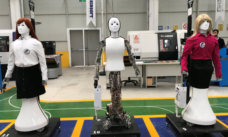 Türkiyenin ilk insansı robot fabrikası açıldı