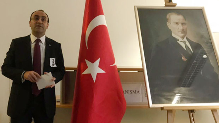 Atatürkü Avrupada da andık