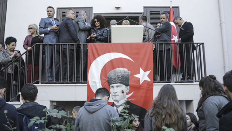 Atatürkü Avrupada da andık