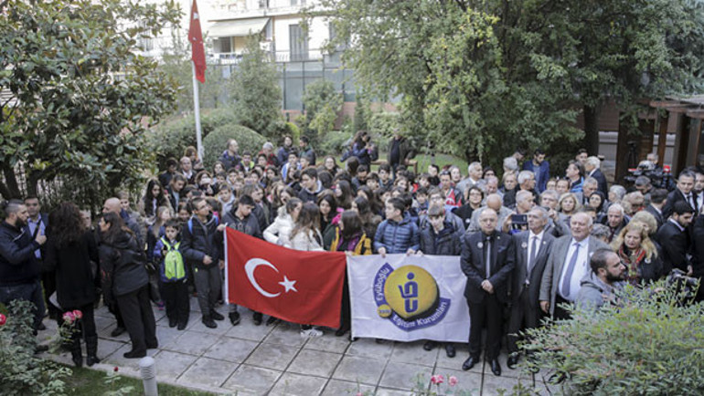 Atatürkü Avrupada da andık