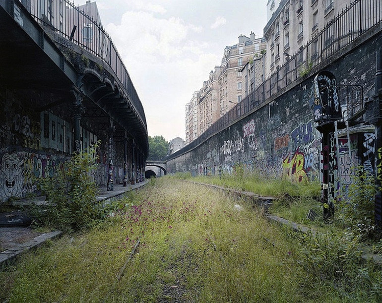 Paris’in terk edilmiş demir yolu
