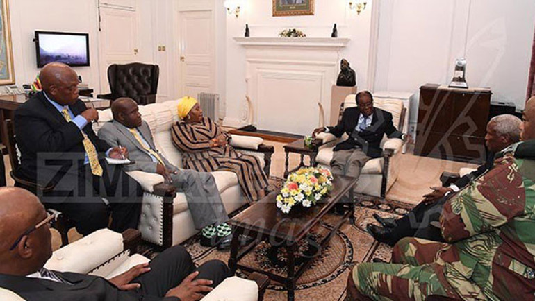 Zimbabve lideri Mugabenin ilk fotoğrafları yayınlandı