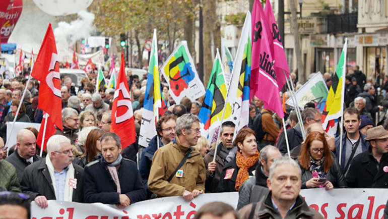 Macron’un ‘liberal reformları’ 170 noktada protesto edildi