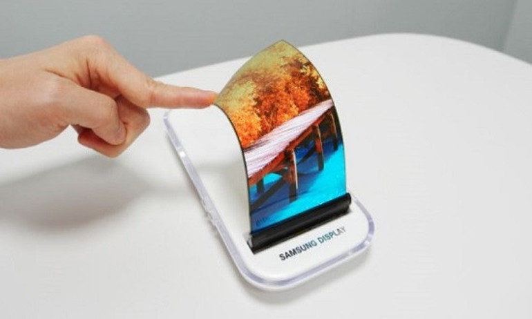 Katlanabilir Samsung Galaxy X resmen geliyor