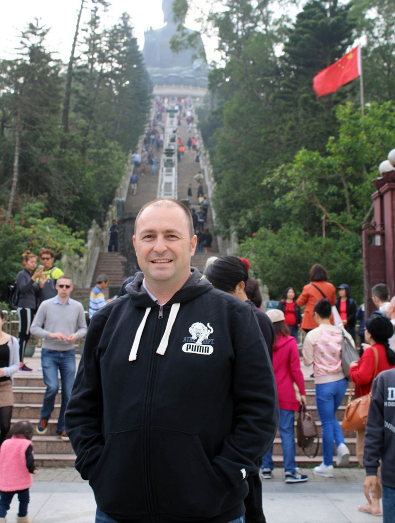 Hong Kong’da hayat 24 saat akıyor