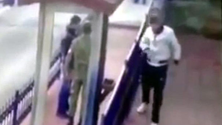 Memlekete uzaylı düşse evvela aklını kaçırır