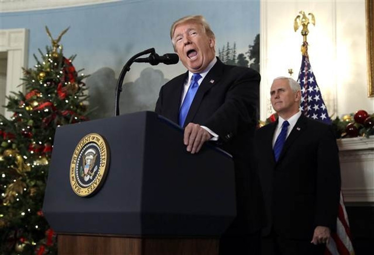 Son dakika: Trump: Kudüsü İsrailin başkenti olarak tanıma vakti gelmiştir