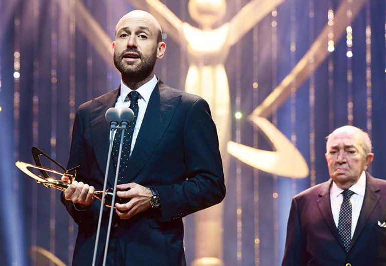 Yalın yerine Mustafa Sandal dese ortalık karışabilirdi