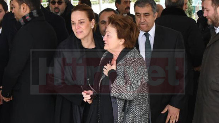 Yavuz Yılmaz son yolculuğuna uğurlandı... Yılmaz Ailesinin zor dakikaları...