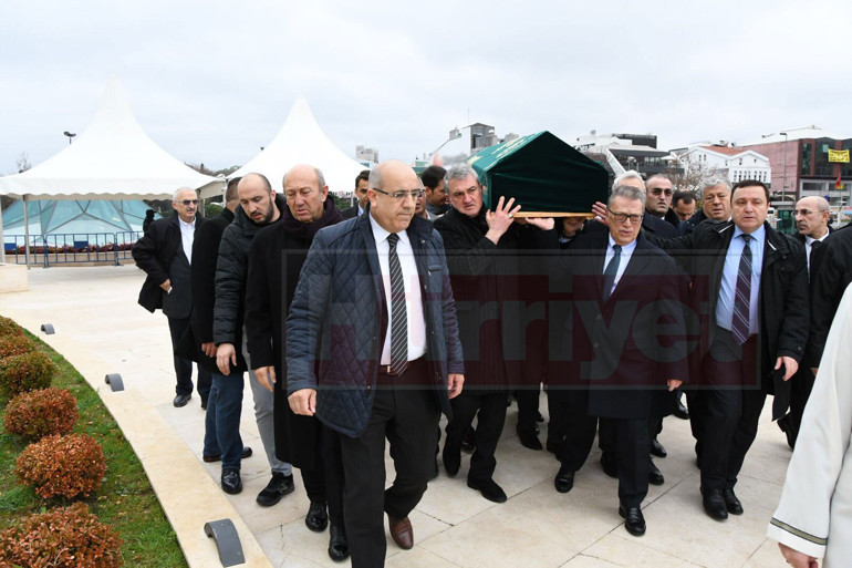 Yavuz Yılmaz son yolculuğuna uğurlandı... Yılmaz Ailesinin zor dakikaları...