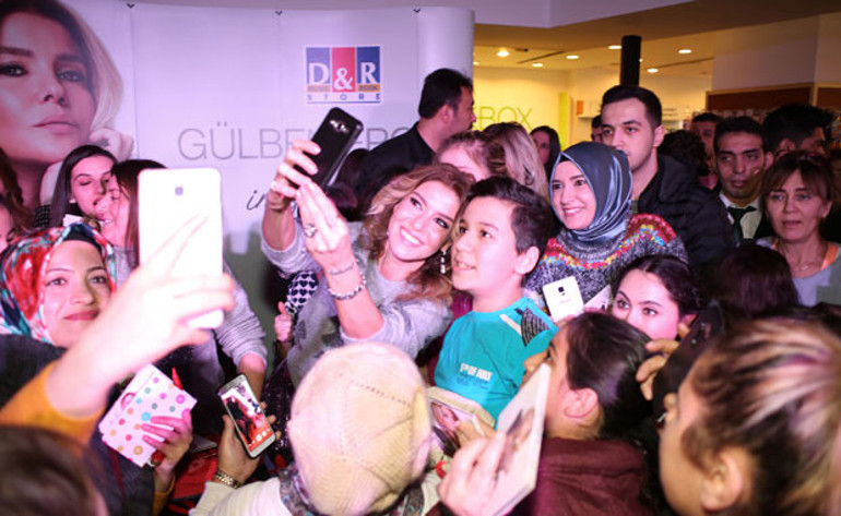 Gülben izdihamı