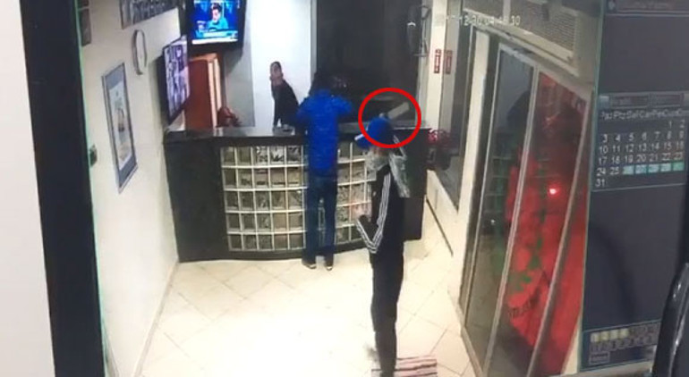 İstanbulda palalı gaspçı dehşeti