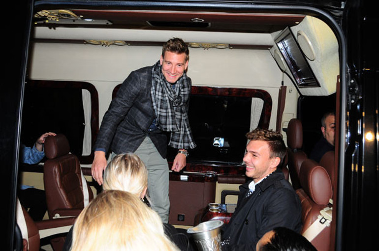 Görüşme öncesi eğlence