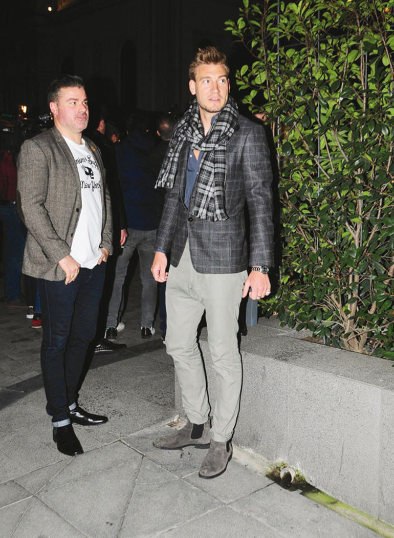 Görüşme öncesi eğlence