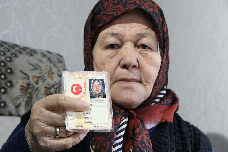 Onun kimliğinin eşi benzeri yok