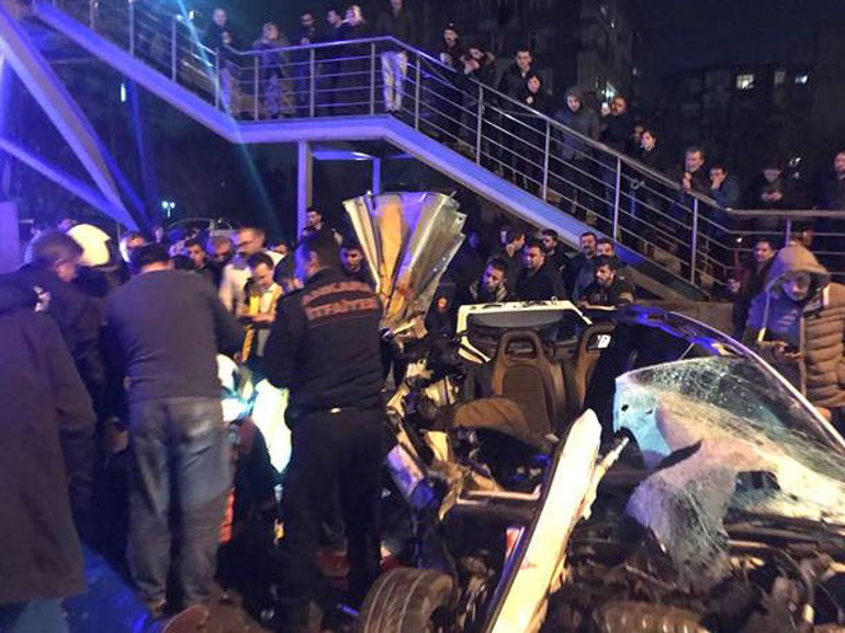 Ankara’da otomobil, otobüse çarptı: 2 ölü, 1 yaralı