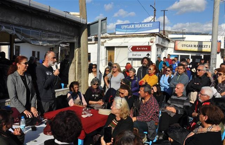 Kurubük Koyu’nun kiralanmasından vazgeçildi; sevgi zinciri oluşturdular