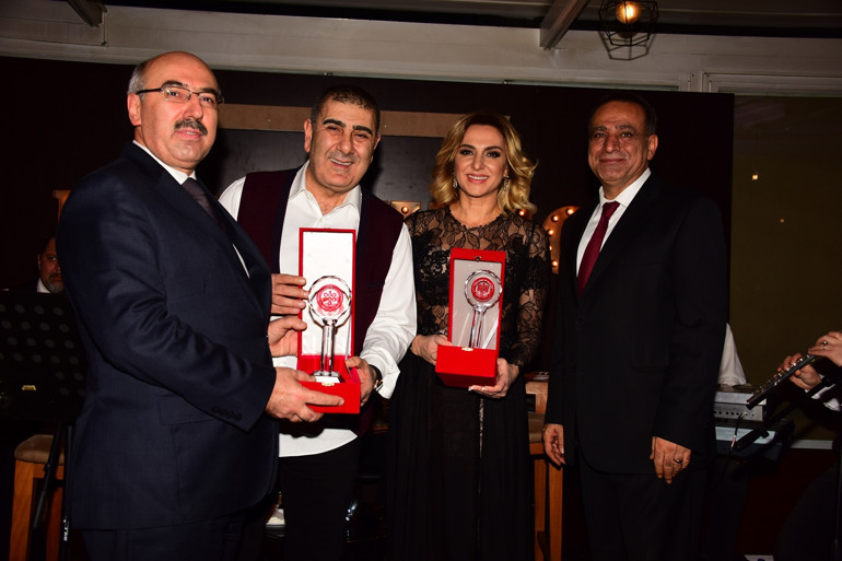 Ünlülerden eğitime destek