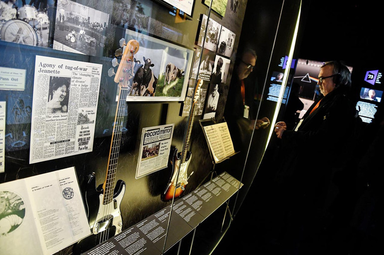 Roma’daki sergide Pink Floyd’u yaşadılar