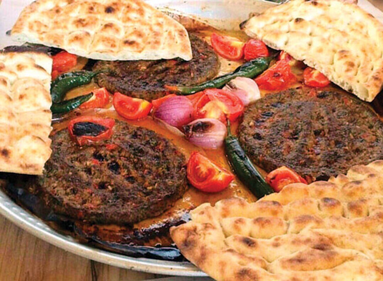 Gurmeler, akademisyenler, yemek yazarları, şefler ve işletmecilerden oluşan 100 kişilik dev gastronomi heyeti seçti: Türkiyenin en lezzetli 100 yemeği