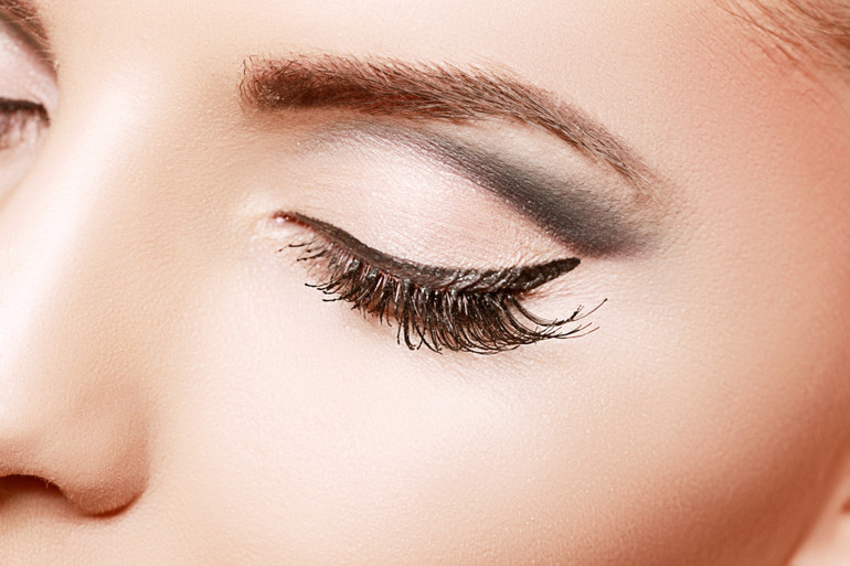 Ceylan gibi gözlere sahip olmanızı sağlayacak 3 kirpik bakım önerisi
