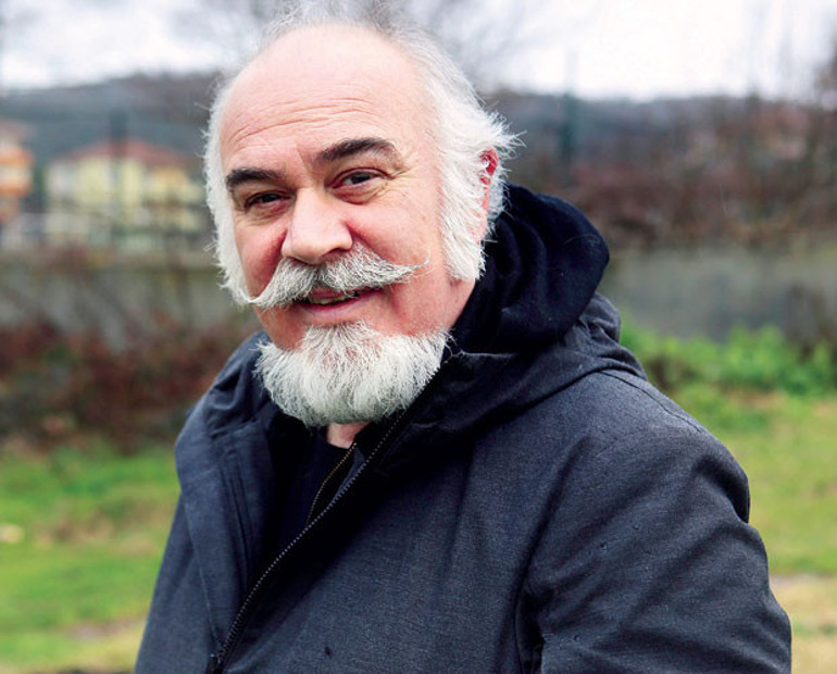 Absürt komedinin öncüsü Ferhan Şensoy’dur