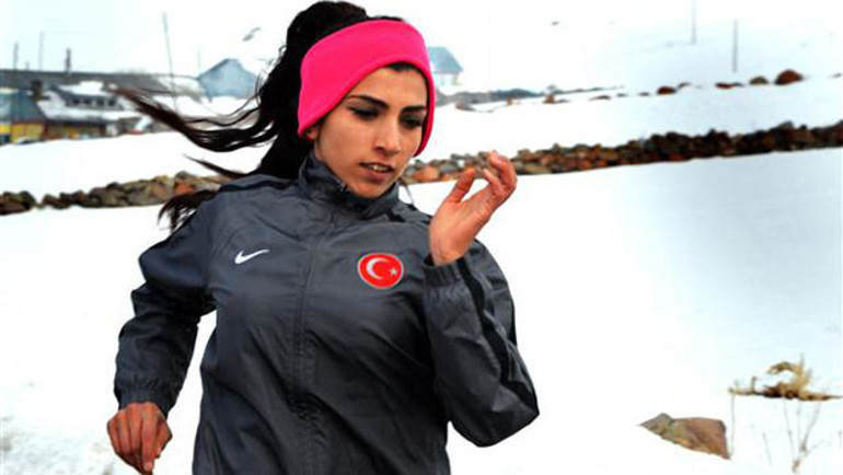 Milli sporcu şampiyonalara çobanlık ve garsonluk yaparak hazırlanıyor