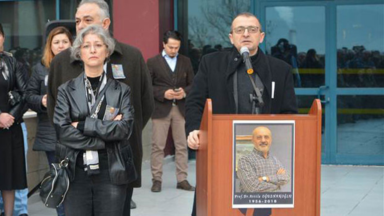 Profesör vücudunu öğrencilerine bıraktı