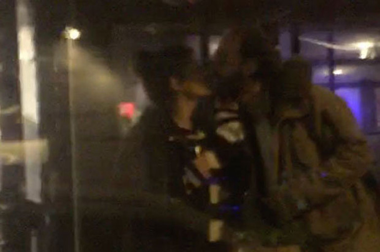 Ünlü oyuncu ve sevgilisi aşka geldi