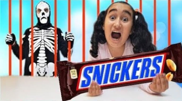 YouTube çocuk istismarcılarını koruyor mu