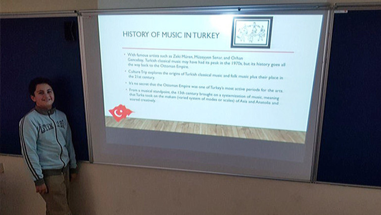 Öğrenciler ‘Yabancı Diller Haftası’nı kutluyor