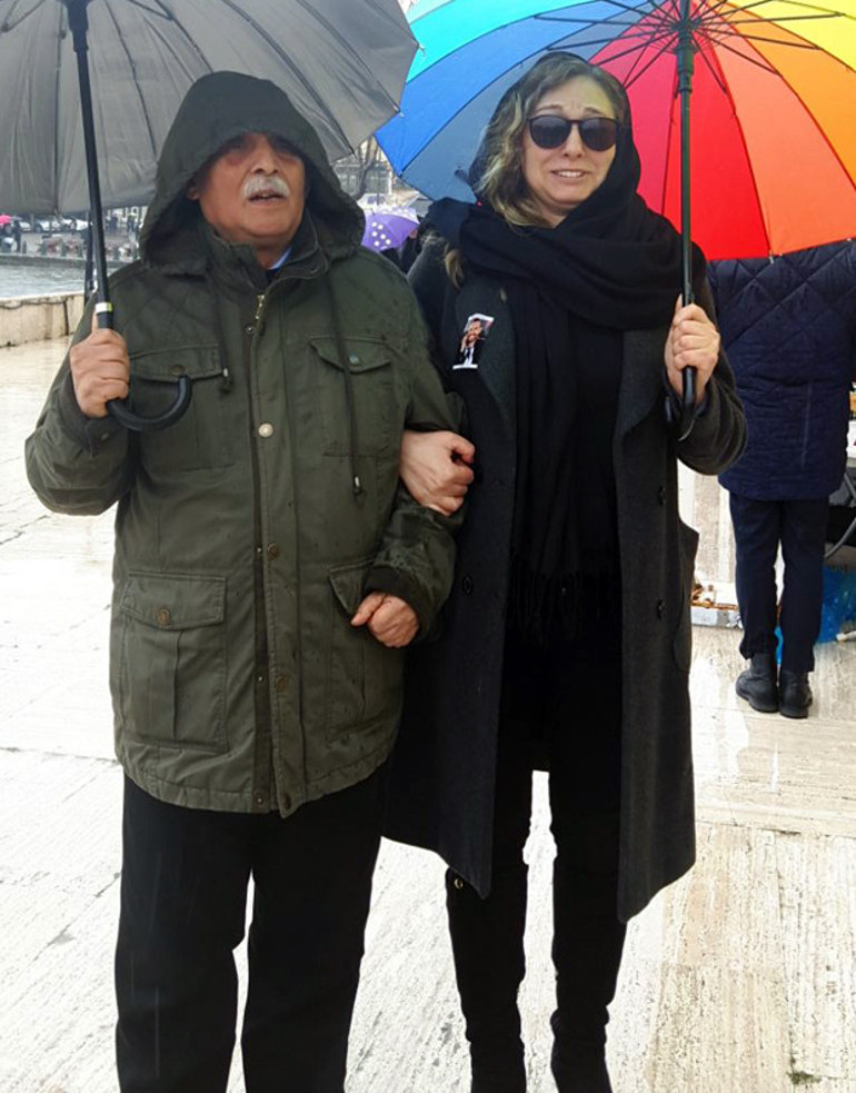 Gözyaşlarını tutamadılar Yaşar Gaga son yolculuğuna uğurlandı
