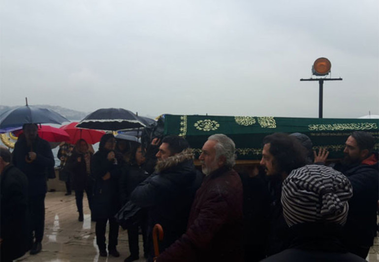 Gözyaşlarını tutamadılar Yaşar Gaga son yolculuğuna uğurlandı