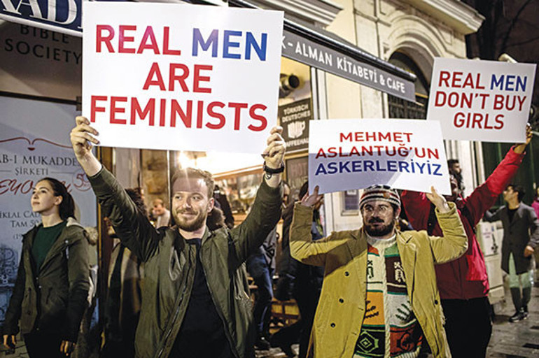 Mehmet Aslantuğ: Hülya Koçyiğite katılmıyorum