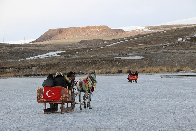 Kaz, kızak ve Kafkas oyunları izinde Kars