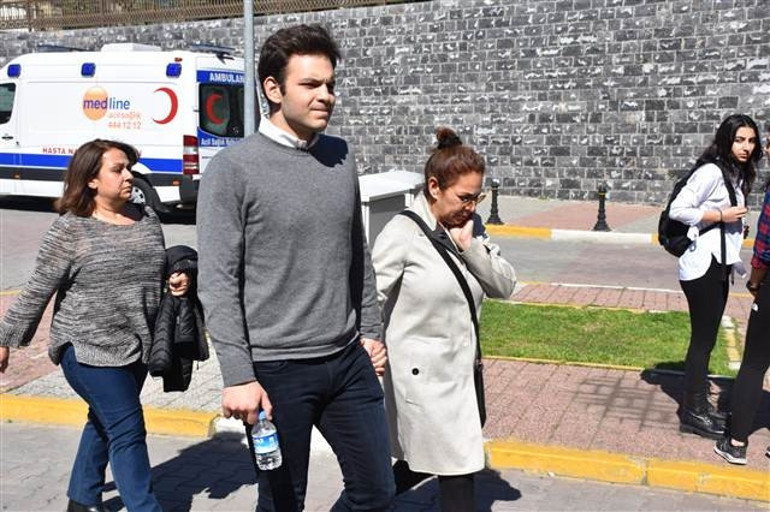 10 cenaze Türkiyede... Adli Tıp önünde kahreden dakikalar...