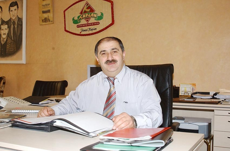 ‘İşadamları’nı isminden çıkarıyor