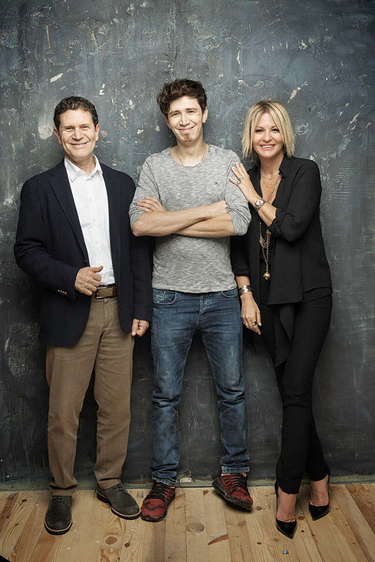 Şükürler olsun inşaat işçisi Mikail artık görebiliyor