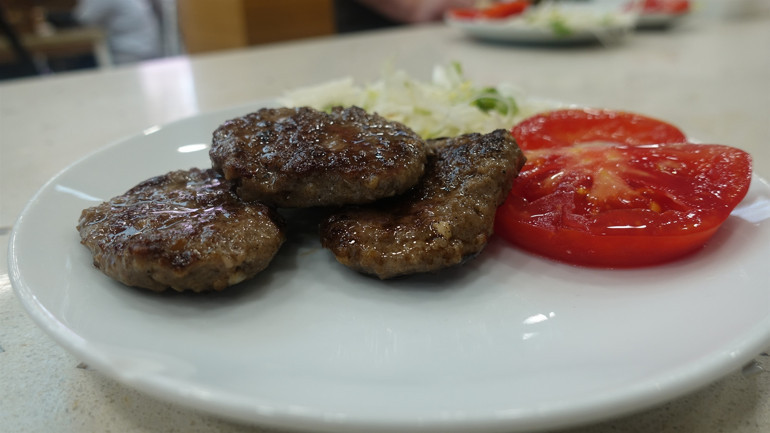 İki kent arasında kimin köftesi lezzetli tartışması