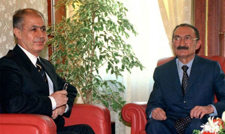 Ecevit’in 12 yıl saklı tutulan anılarından: ‘Kemal Derviş şeytani hesaplar içerisindeydi