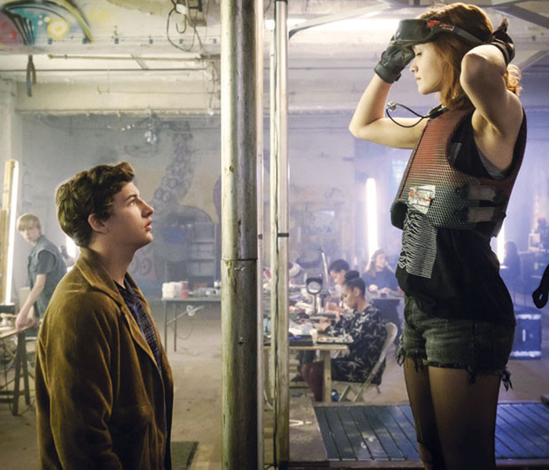 Âlem sanalsa kral benim