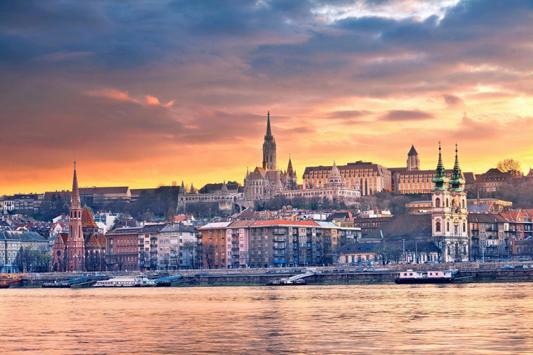 36 saatte Budapeşte